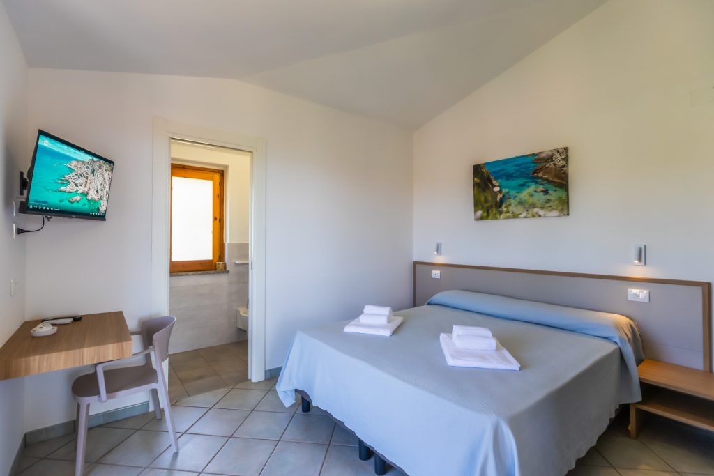 Le camere dell'Hotel Residence il Gattopardo a Capo Vaticano vicino Tropea sono luminose e ben arredate