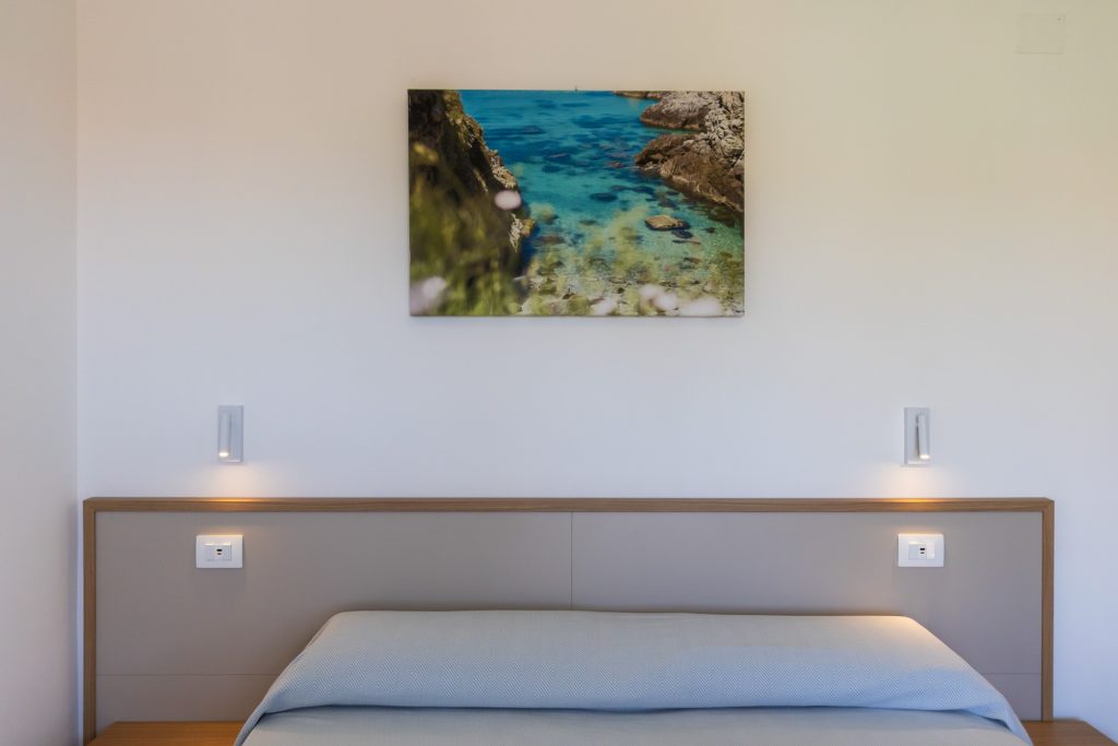 Le camere dell'Hotel Residence il Gattopardo a Capo Vaticano vicino Tropea sono luminose e ben arredate