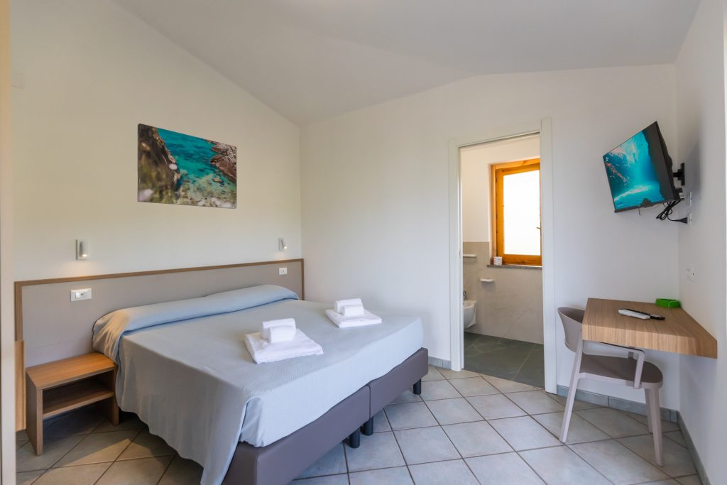 Le camere dell'Hotel Residence il Gattopardo a Capo Vaticano vicino Tropea sono luminose e ben arredate