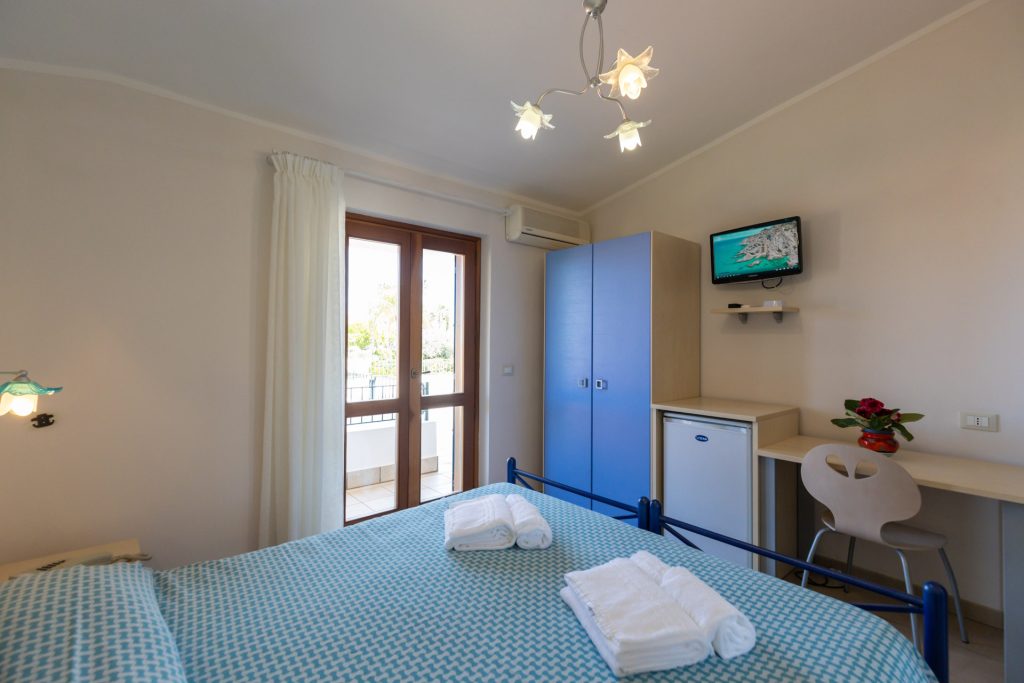 Le camere dell'Hotel Residence il Gattopardo a Capo Vaticano vicino Tropea sono luminose e ben arredate